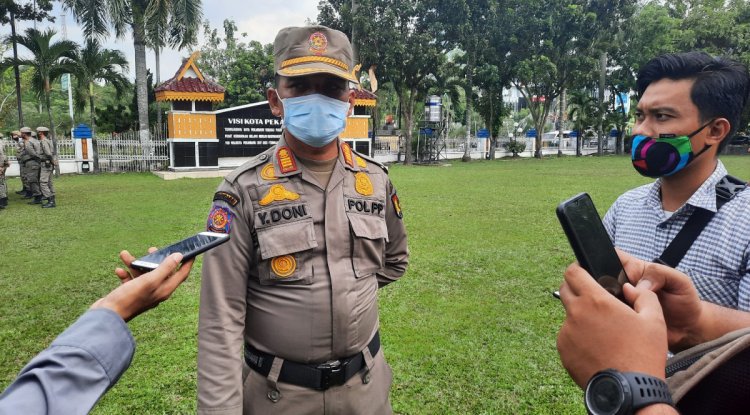 Terjunkan Puluhan Personel, Satpol PP Kembali Tertibkan PKL di Tiga Lokasi