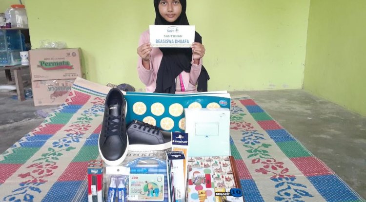 Bantuan Pendidikan Rumah Yatim untuk Laila, Yatim Berprestasi asal Riau