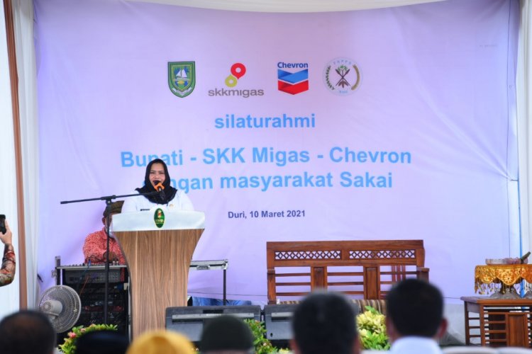 Bupati Kasmarni Silaturahmi dengan Suku Sakai