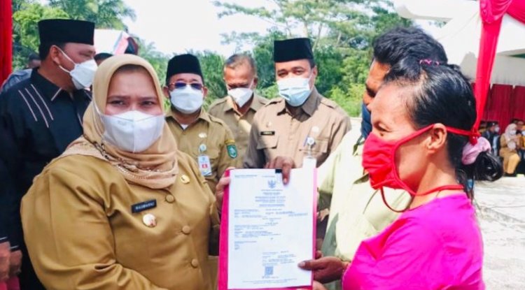 Bupati Kasmarni: "Layanan Kependudukan Harus Mudah, Cepat dan Gratis"