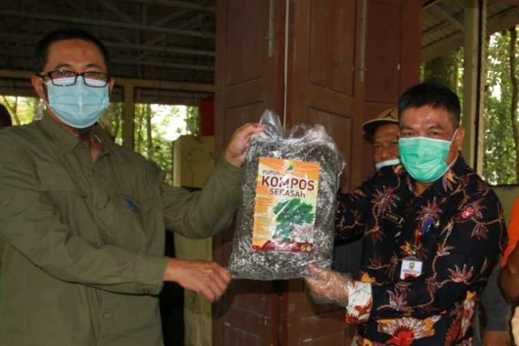 DLHK Riau Olah Sampah Organik Jadi Kompos Bernilai Ekonomis