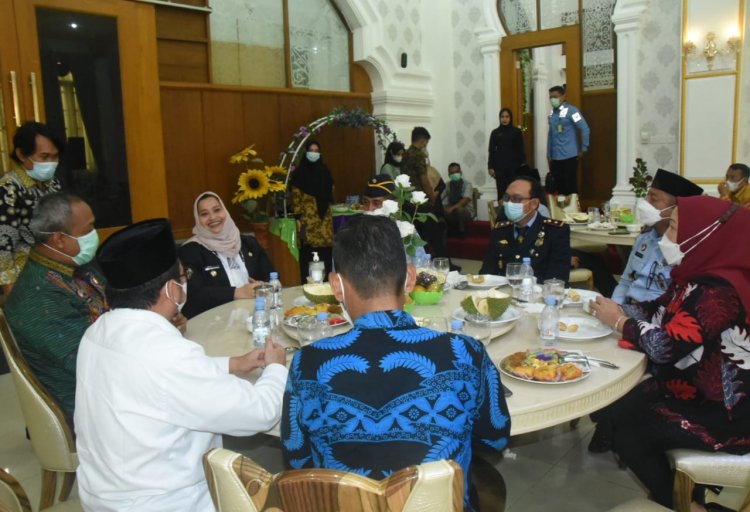 Bupati Kasmarni Jamu Makan Siang Kakanwil Kemenkumham Riau, Selamat Datang di Negeri Junjungan