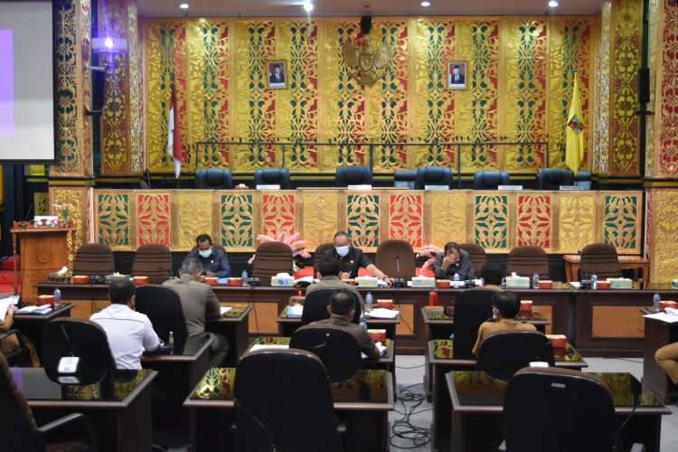 Pansus DPRD Pekanbaru Gelar Rapat Kerja dengan Satpol PP Pekanbaru