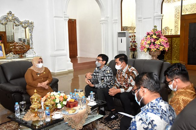  Bupati Kasmarni Terima Kunjungan KPP Permata di Rumah Aspirasi Dalam Hal Perpajakan