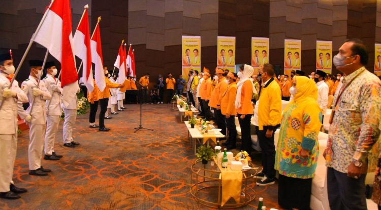 Bupati Kasmarni Hadiri Pelantikan DPD dan DPC Ormas MKGR Se-Provinsi Riau