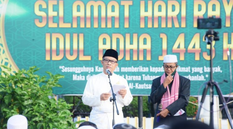 Wakil Bupati Bagus Santoso Shalat Idul Adha di Lapangan Tugu Bengkalis