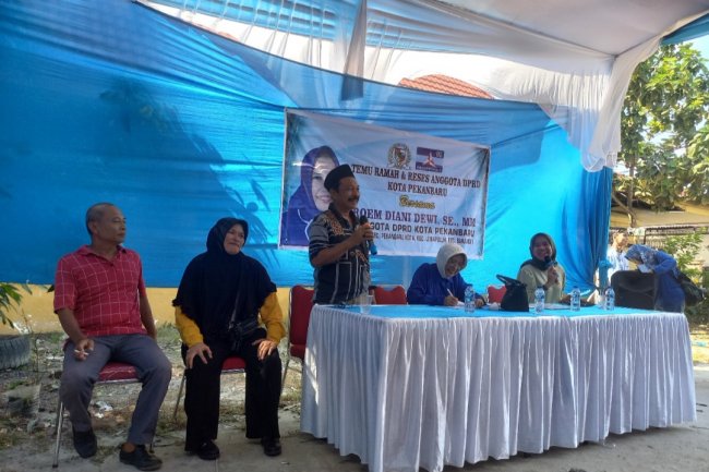 Warga Minta Solusi Banjir di Reses Roem Diani Dewi SE MM