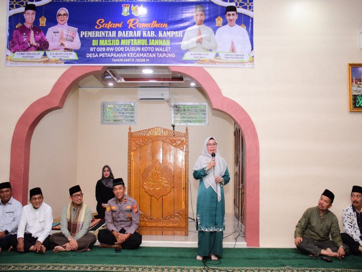 Wabup Kampar Pimpin Safari Ramadhan Terakhir Pemkab Kampar di Desa Petapahan