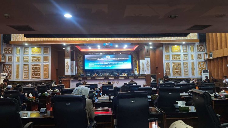 Jepta Sitohang Ketua Komisi III Gantikan Niar Erawati Gantikan AKD DPRD Pekanbaru.